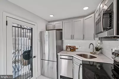 2432 Madison Square, Philadelphia, PA 19146 - Photo 12