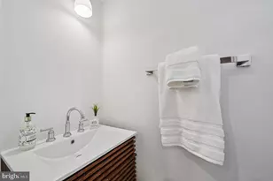 2432 Madison Square, Philadelphia, PA 19146 - Photo 20