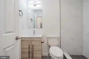 407 S 42nd St, Philadelphia, PA 19104 - Photo 32