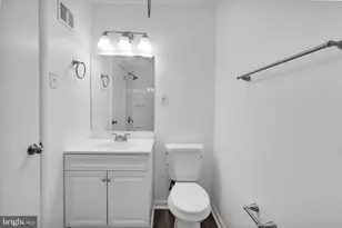 7831 Lorna Dr, Philadelphia, PA 19111 - Photo 16