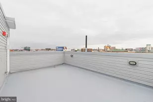 90 E Laurel St, Philadelphia, PA 19123 - Photo 16