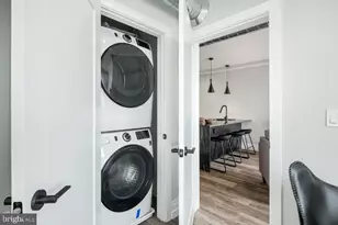 526 Brown St, Philadelphia, PA 19123 - Photo 14