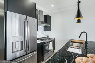 526 Brown St, Philadelphia, PA 19123 - Photo 4