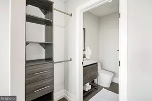 526 Brown St, Philadelphia, PA 19123 - Photo 16