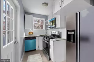 1629 S Dover St, Philadelphia, PA 19145 - Photo 4