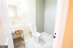 3717 Mimi Cir, Philadelphia, PA 19131 - Photo 8