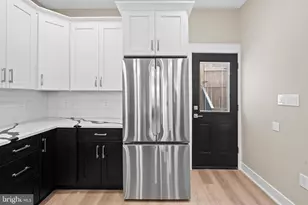 40 W Sharpnack St, Philadelphia, PA 19119 - Photo 14