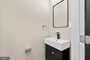 40 W Sharpnack St, Philadelphia, PA 19119 - Photo 16