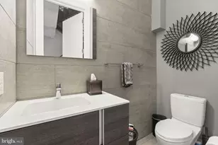 819 N Orkney St, Philadelphia, PA 19123 - Photo 16