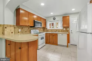 2342 Tasker St, Philadelphia, PA 19145 - Photo 10