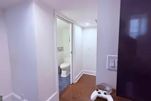 1016 Spruce St, Philadelphia, PA 19107 - Photo 12