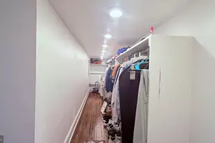 1016 Spruce St, Philadelphia, PA 19107 - Photo 30