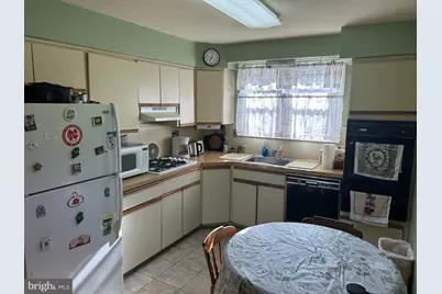 8572 Benton Avenue, Philadelphia, PA 19152 - Photo 16