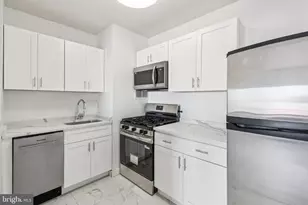 200 Locust St, Philadelphia, PA 19106 - Photo 4