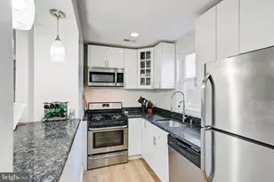 2406 Coral St, Philadelphia, PA 19125 - Photo 10