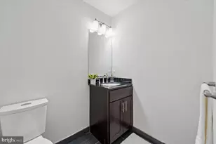 2555 Carpenter St, Philadelphia, PA 19146 - Photo 14