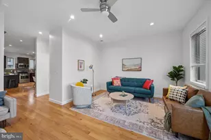 2555 Carpenter St, Philadelphia, PA 19146 - Photo 4