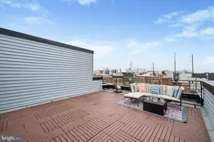 2555 Carpenter St, Philadelphia, PA 19146 - Photo 4