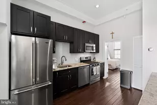 1938 Green St, Philadelphia, PA 19130 - Photo 6