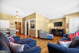 233 Dimarco Dr, Philadelphia, PA 19154 - Photo 4