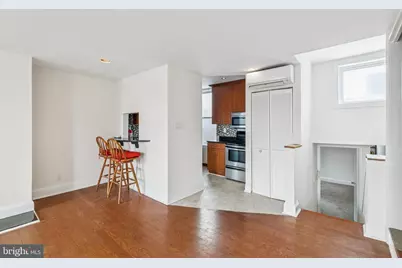 1703 Wallace Street #301, Philadelphia, PA 19130 - Photo 4