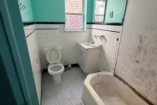 928 Watkins St, Philadelphia, PA 19148 - Photo 6