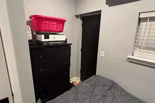 1921 S Croskey St, Philadelphia, PA 19145 - Photo 10