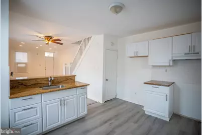 2000 S Avondale Street, Philadelphia, PA 19142 - Photo 8