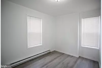 2000 S Avondale Street, Philadelphia, PA 19142 - Photo 18