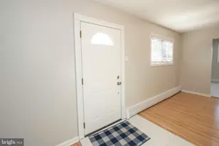 1018 Hoffnagle Pl, Philadelphia, PA 19111 - Photo 4