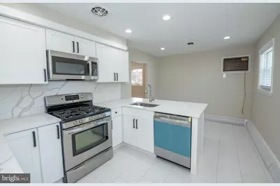 1018 Hoffnagle Place, Philadelphia, PA 19111 - Photo 14