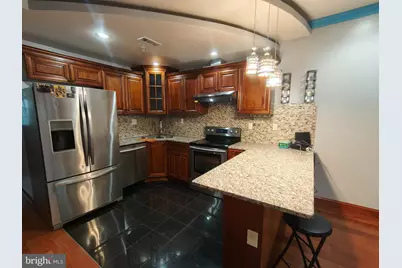 1106 Wallace Street #B, Philadelphia, PA 19123 - Photo 2