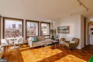 220 Locust St, Philadelphia, PA 19106 - Photo 4