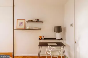 220 Locust St, Philadelphia, PA 19106 - Photo 16