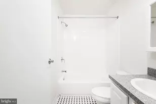 2031 South St, Philadelphia, PA 19146 - Photo 12