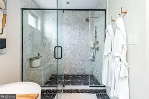 805 N Lecount St, Philadelphia, PA 19130 - Photo 36