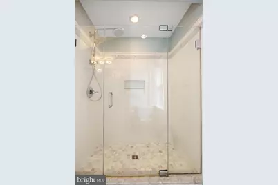 908 S Front Street, Philadelphia, PA 19147 - Photo 18