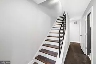 2122 Sears St, Philadelphia, PA 19146 - Photo 20