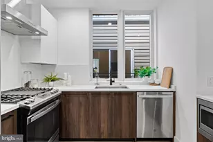 1513 Christian St, Philadelphia, PA 19146 - Photo 10