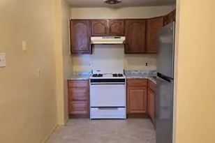 9428 Fairgreen Ln, Philadelphia, PA 19114 - Photo 4