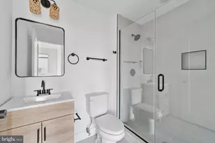 2520 N Front St, Philadelphia, PA 19133 - Photo 2