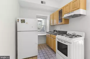 131 W Susquehanna Ave, Philadelphia, PA 19122 - Photo 2