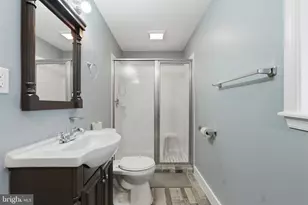 1729 Reed St, Philadelphia, PA 19146 - Photo 16