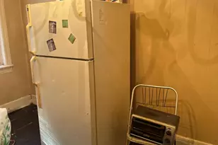 1923 W Airdrie St, Philadelphia, PA 19140 - Photo 8