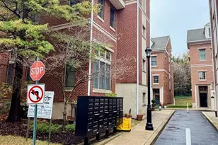 866 Independence Ct, Philadelphia, PA 19147 - Photo 2