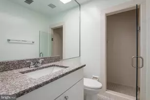 327 Monroe St, Philadelphia, PA 19147 - Photo 16