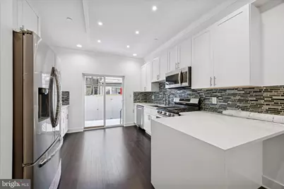 1327 S Hollywood Street, Philadelphia, PA 19146 - Photo 12