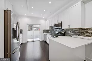 1327 S Hollywood St, Philadelphia, PA 19146 - Photo 12