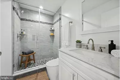 1327 S Hollywood Street, Philadelphia, PA 19146 - Photo 8