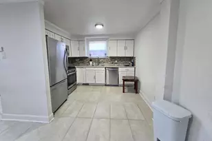 Benson, Philadelphia, PA 19152 - Photo 10